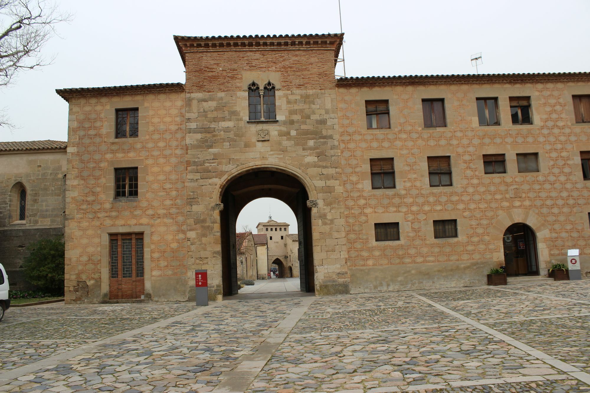 Hostatgeria De Poblet Otel Dış mekan fotoğraf